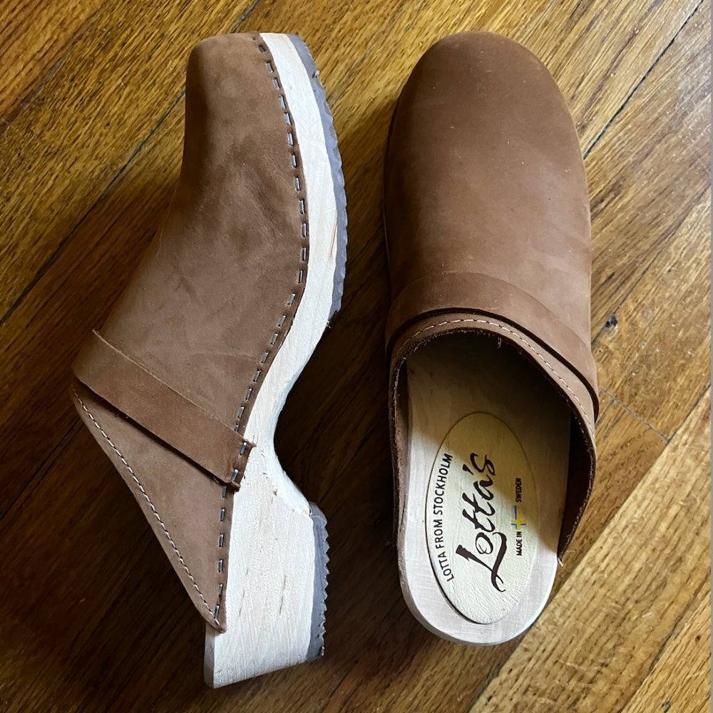 Lotta from Stockholm Classic Brown Clog in Oiled Nubuck with Strap, Size 41